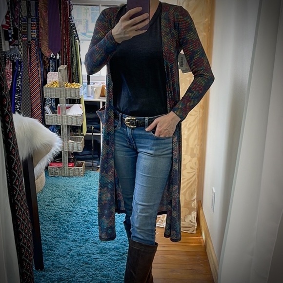 💕New With Tag Beautiful Lularoe Sarah Cardigan💕 - Picture 3 of 10